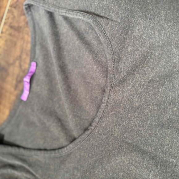 Brown T-shirt Small - Picture 2 of 2